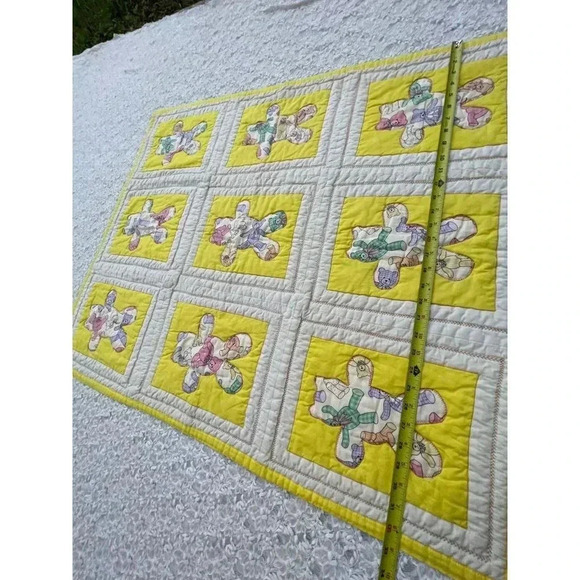Teddy Bear Quilted Embroidered Baby Blanket Yellow 33"x39" - Picture 5 of 9